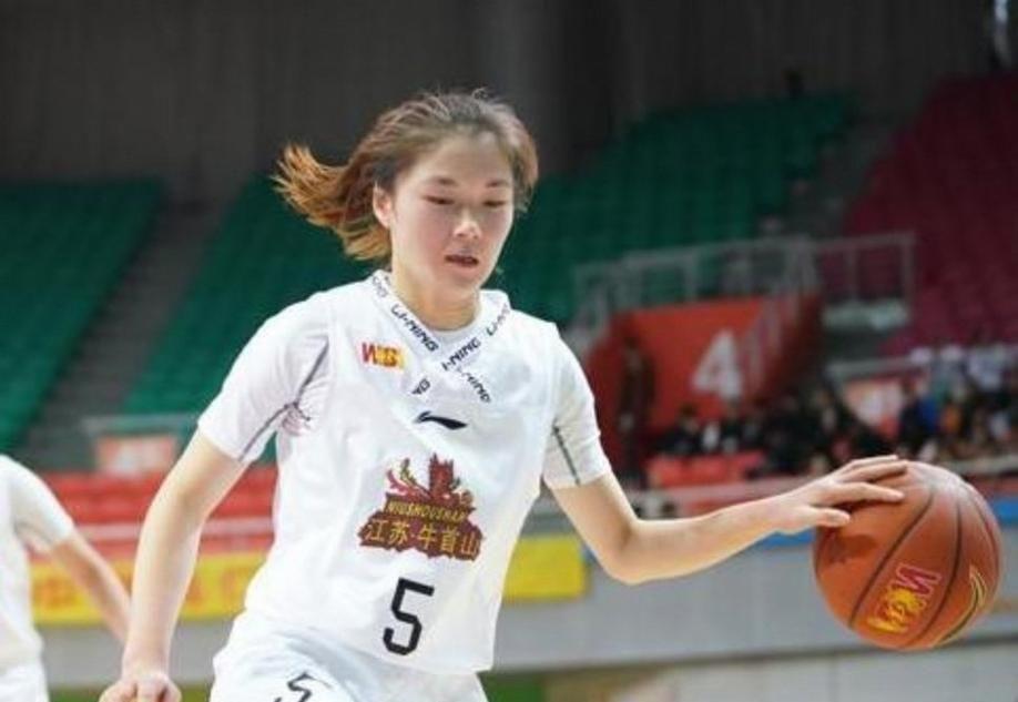 kaiyun-仅3分！中国女篮险遭捷克逆转揪出罪魁祸首，王思雨第3次为她出头